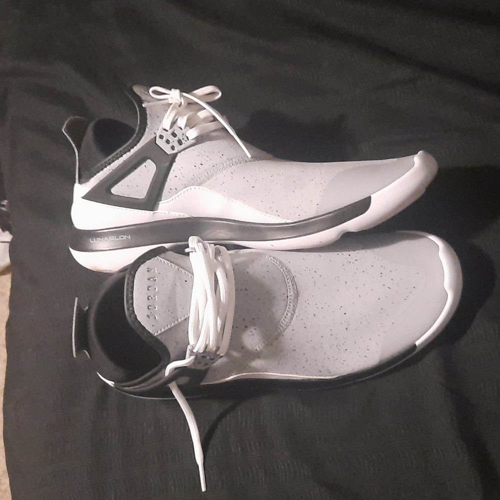 Jordan Fly 89 Wolf Grey
